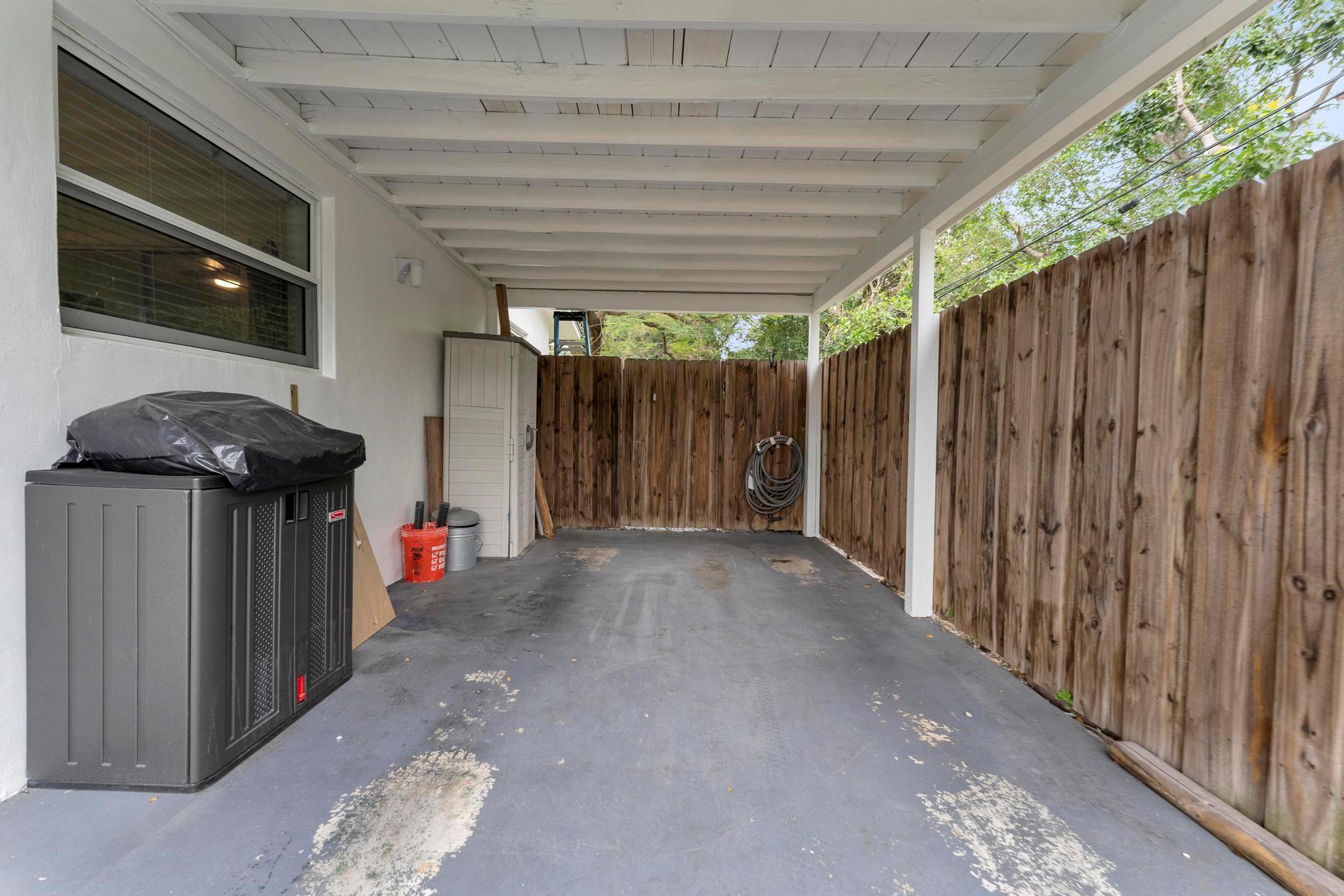3960 NE 8th Ave