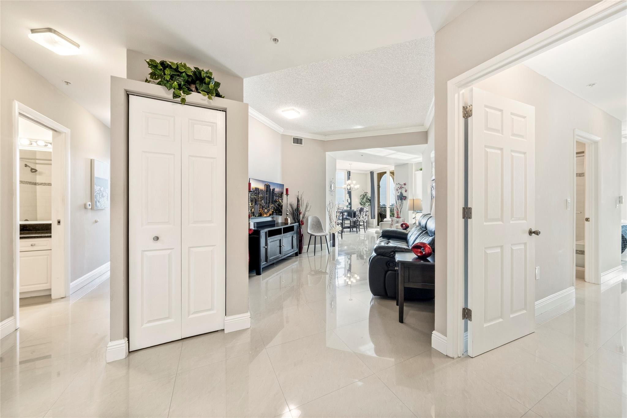 520 SE 5th Ave 1703