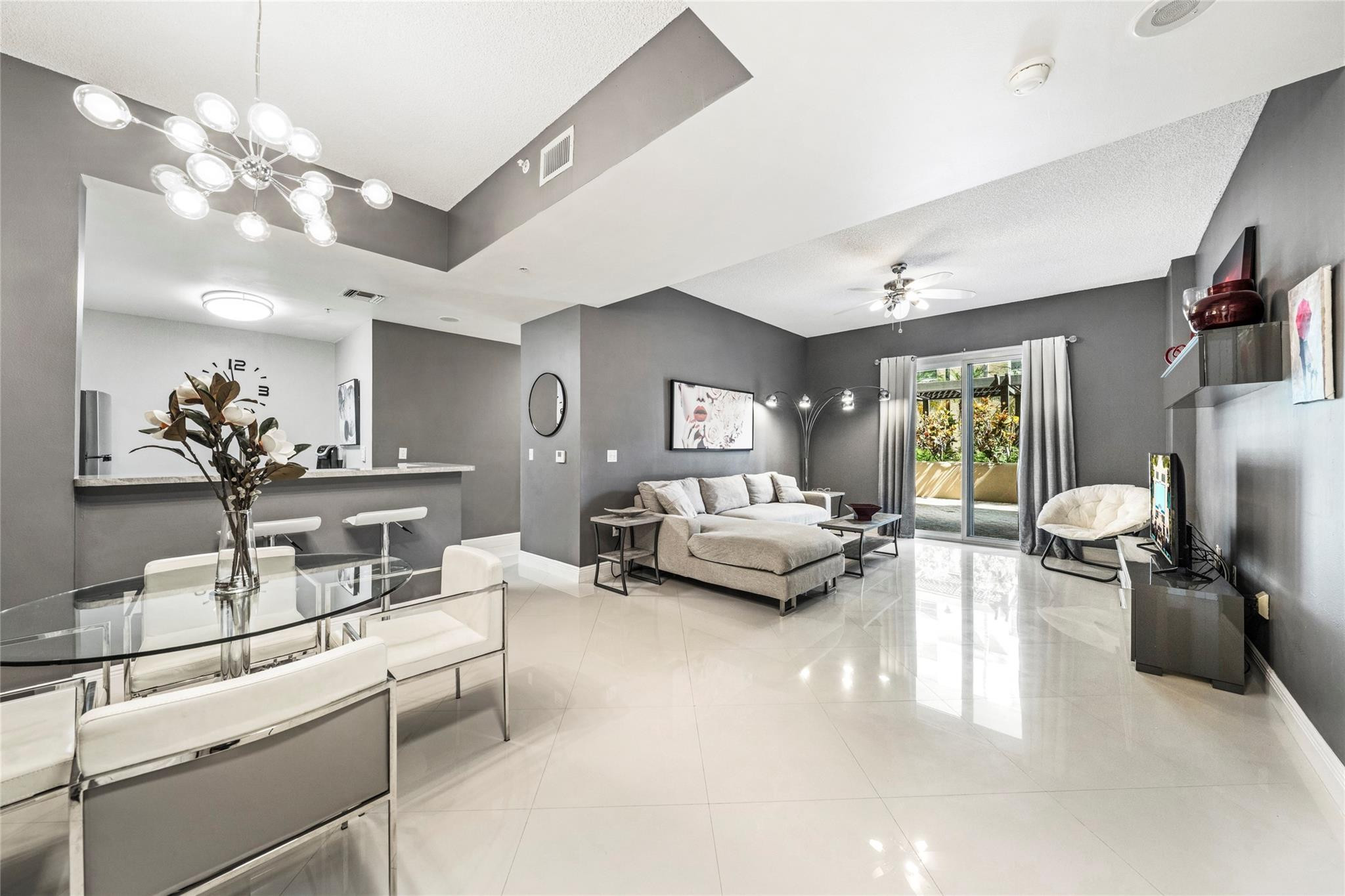 520 SE 5th Ave 1112