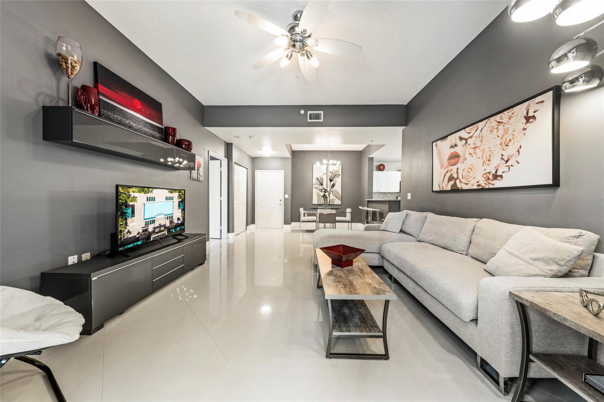 520 SE 5th Ave 1112