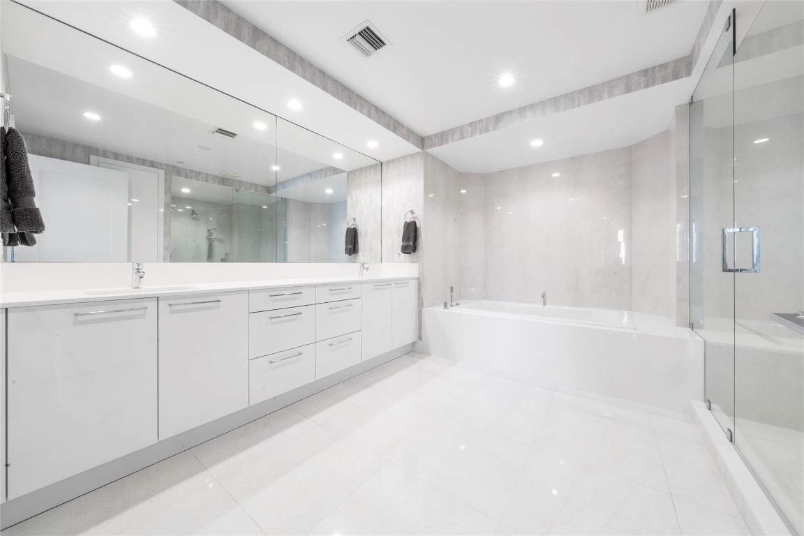 100 E Las Olas Blvd 3403