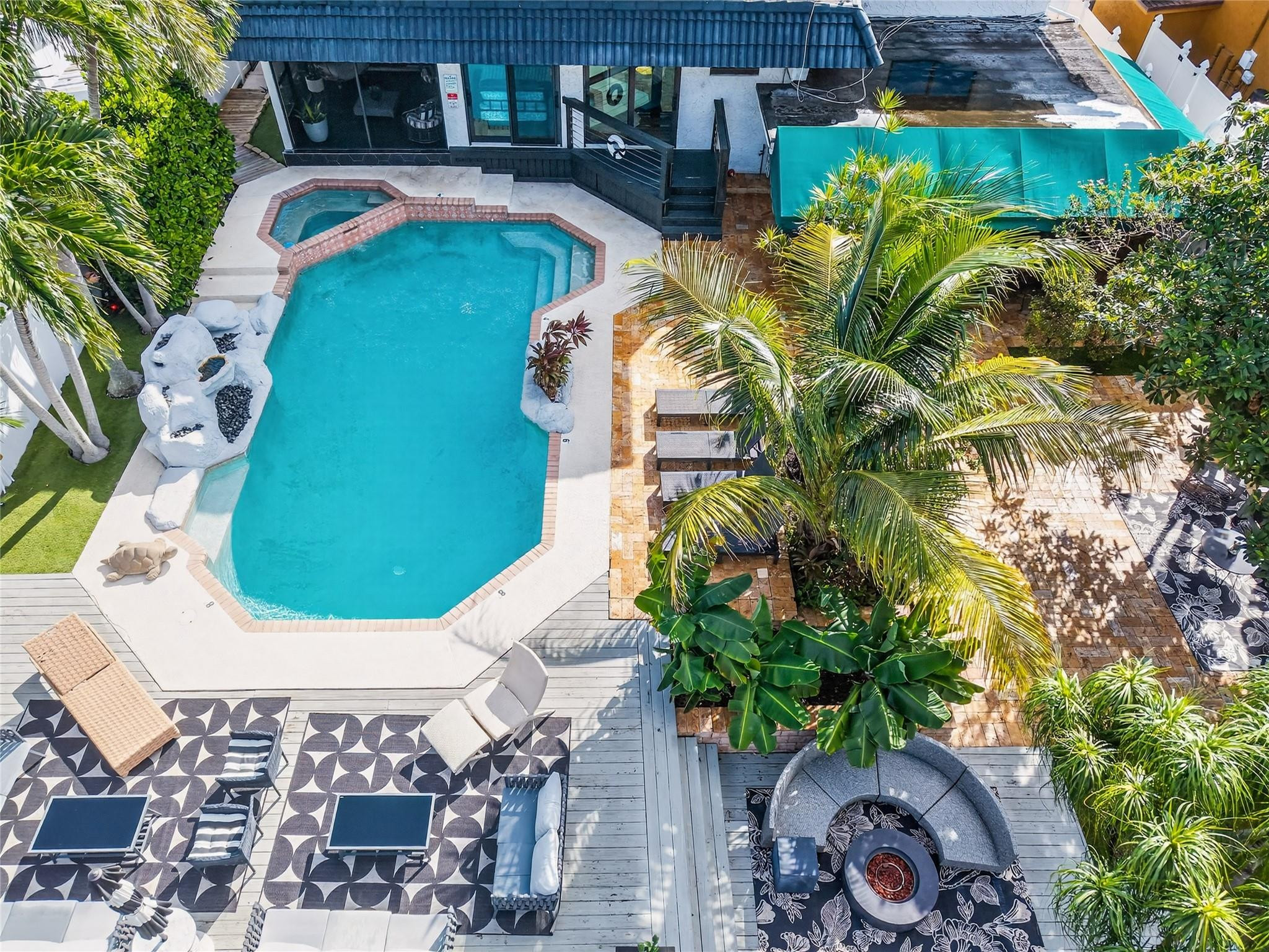 2625 Nassau Ln