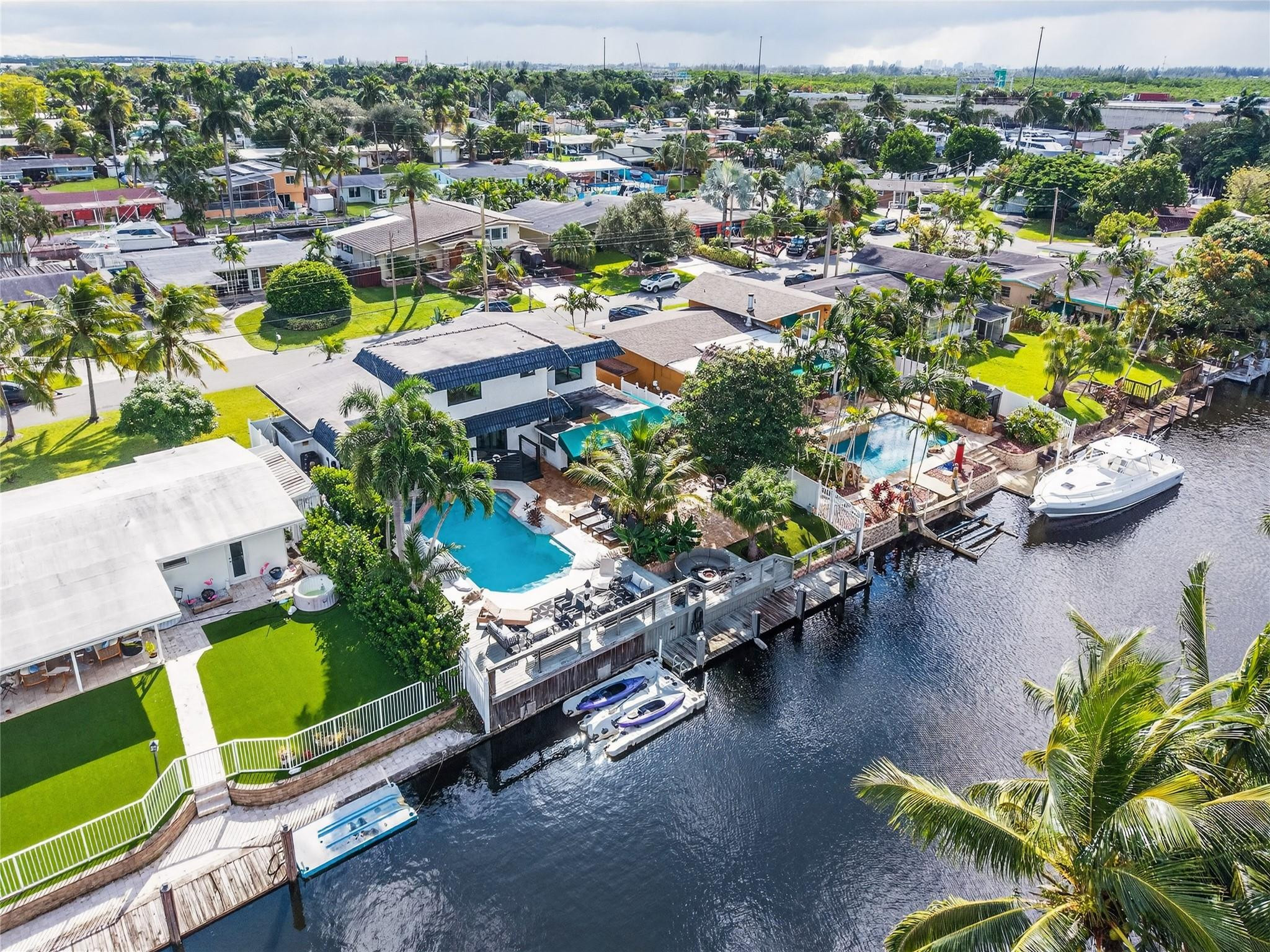 2625 Nassau Ln
