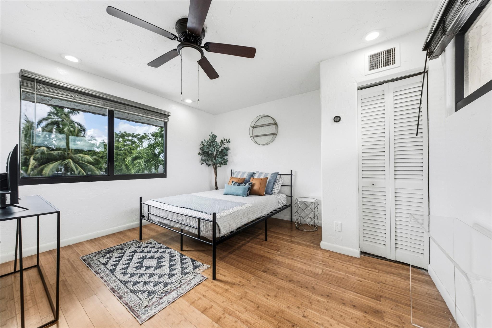 2625 Nassau Ln
