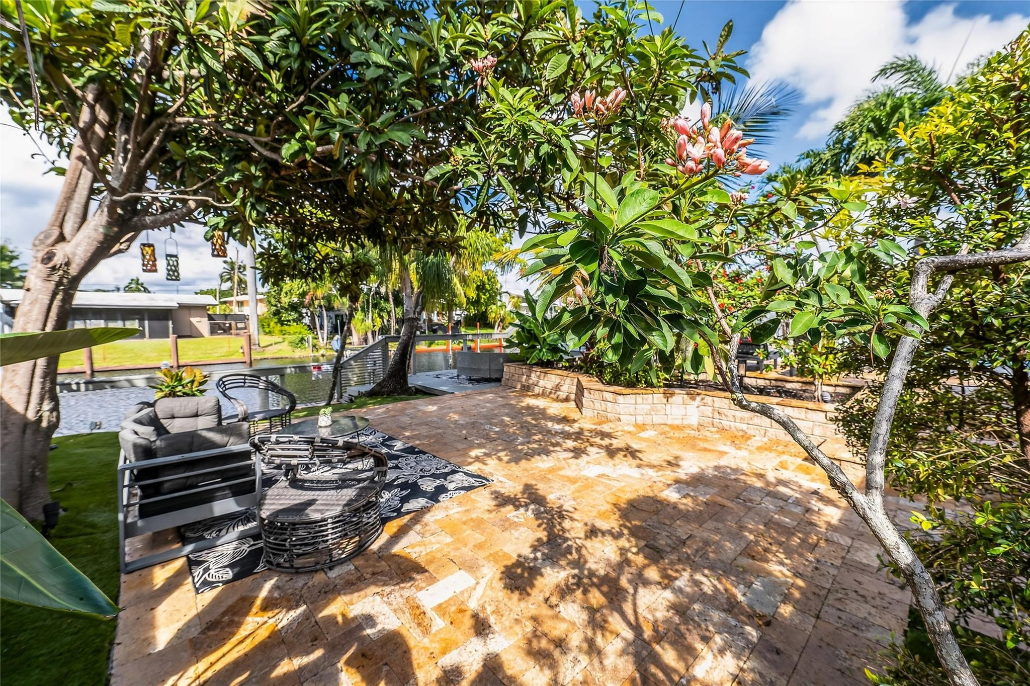 2625 Nassau Ln