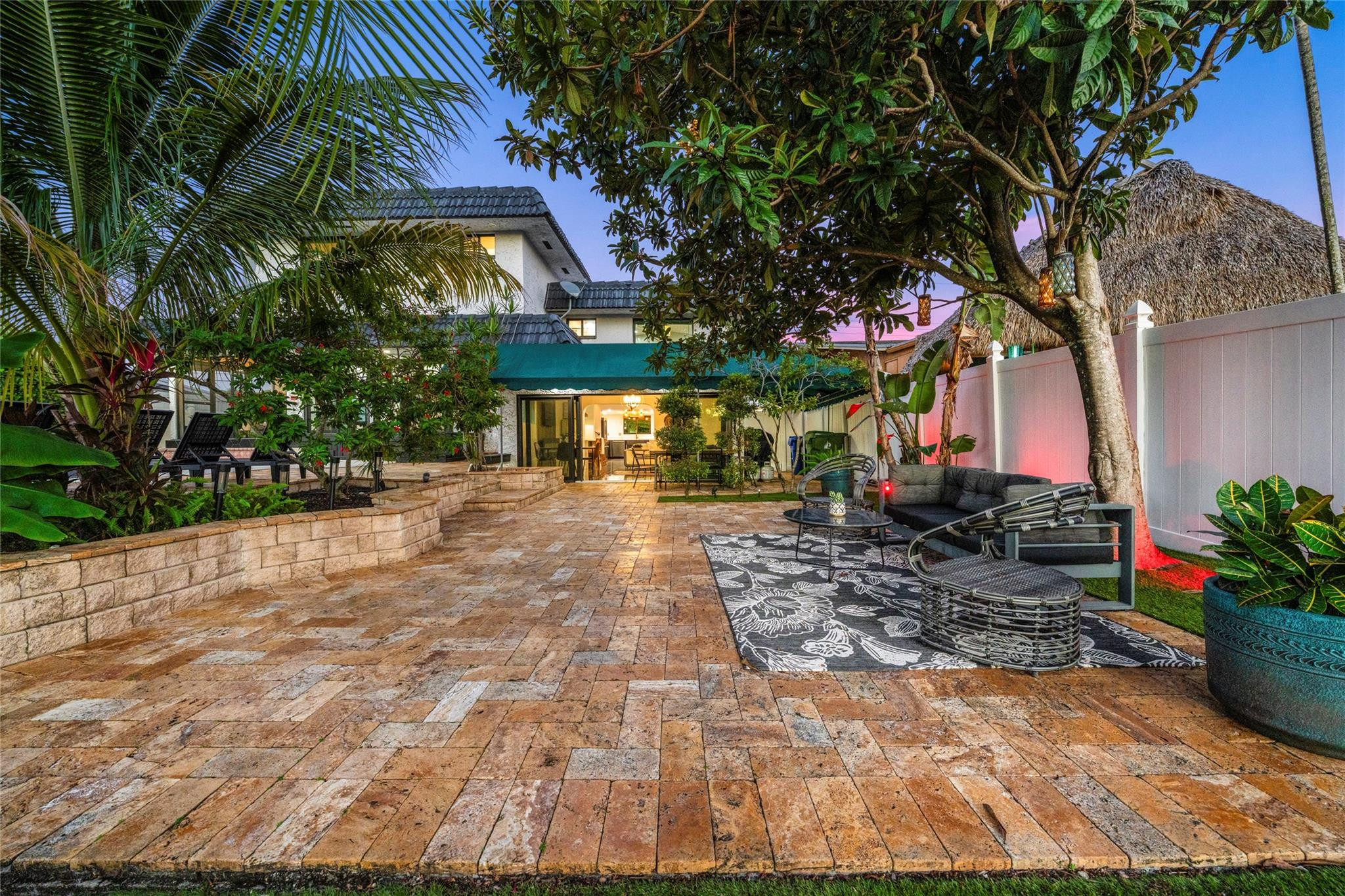 2625 Nassau Ln