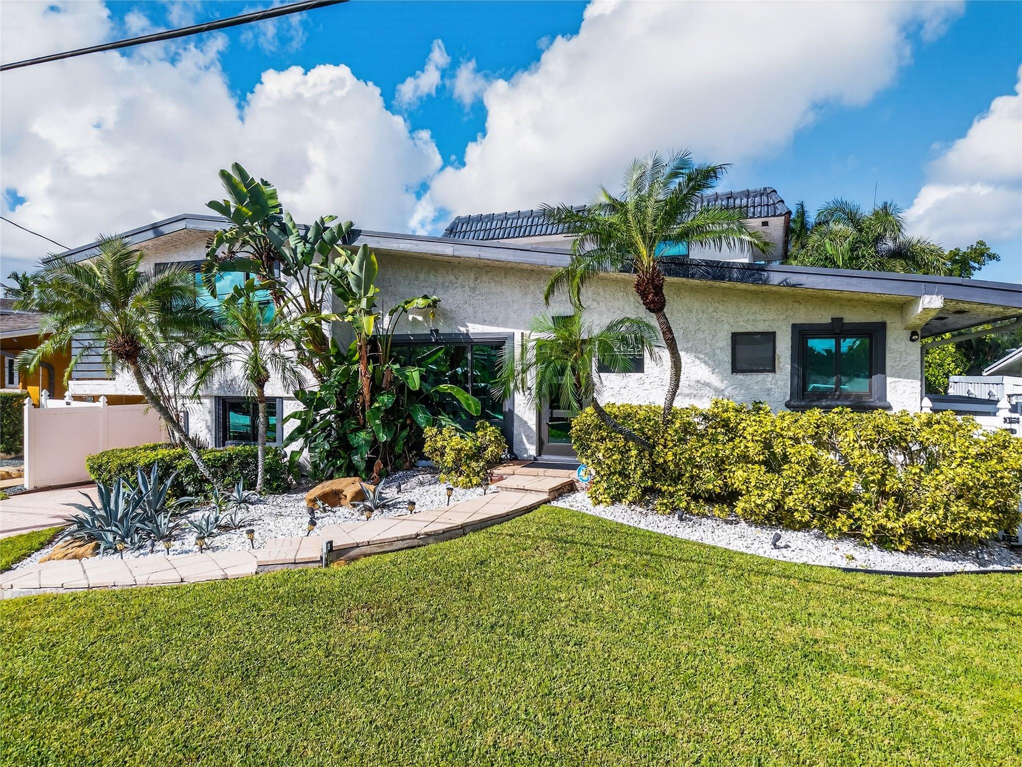 2625 Nassau Ln