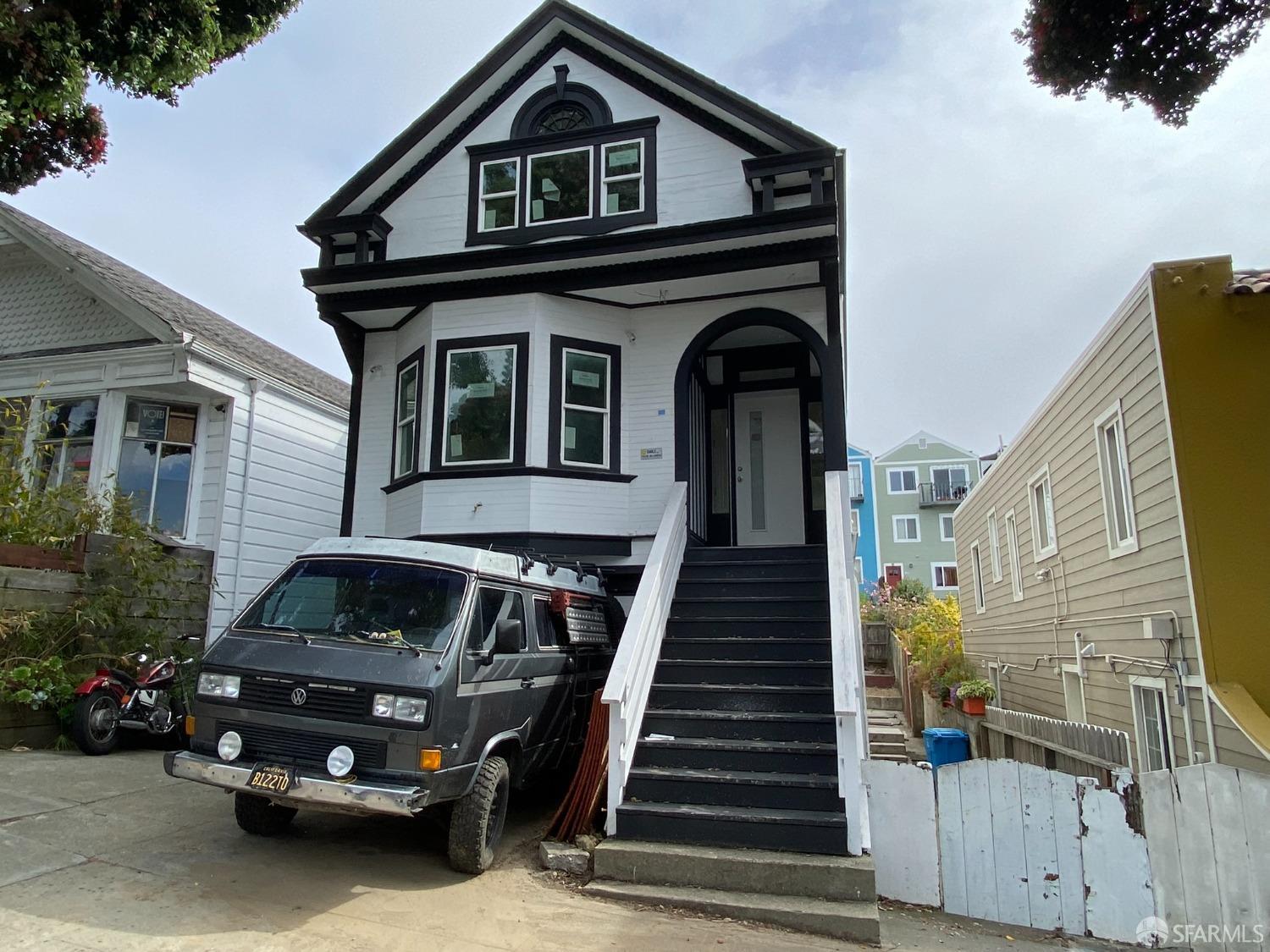 1457 Hudson Avenue