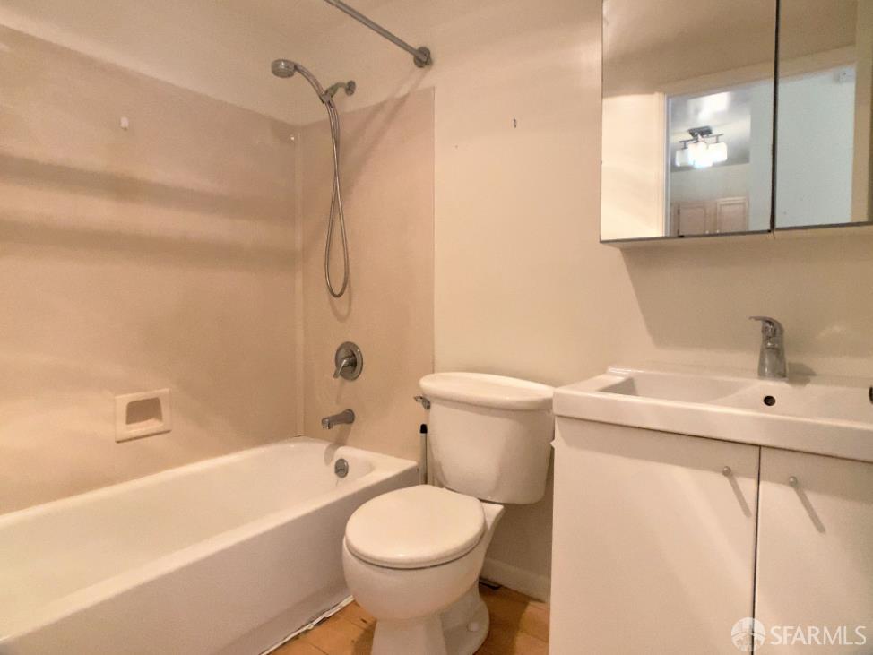 1921 N Jefferson Street # 204