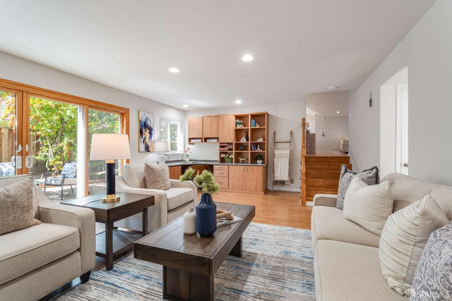913 Laguna Circle