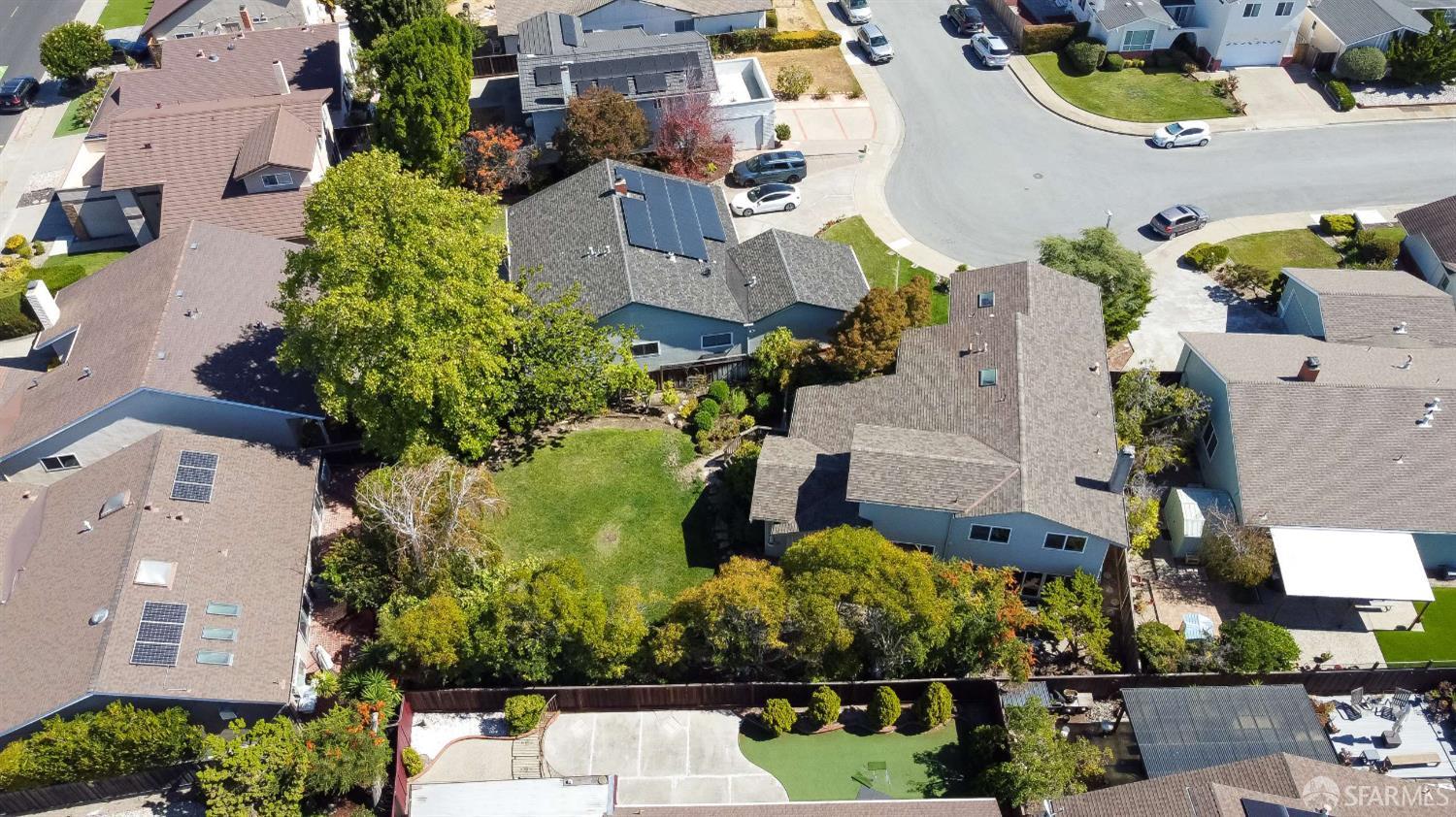913 Laguna Circle