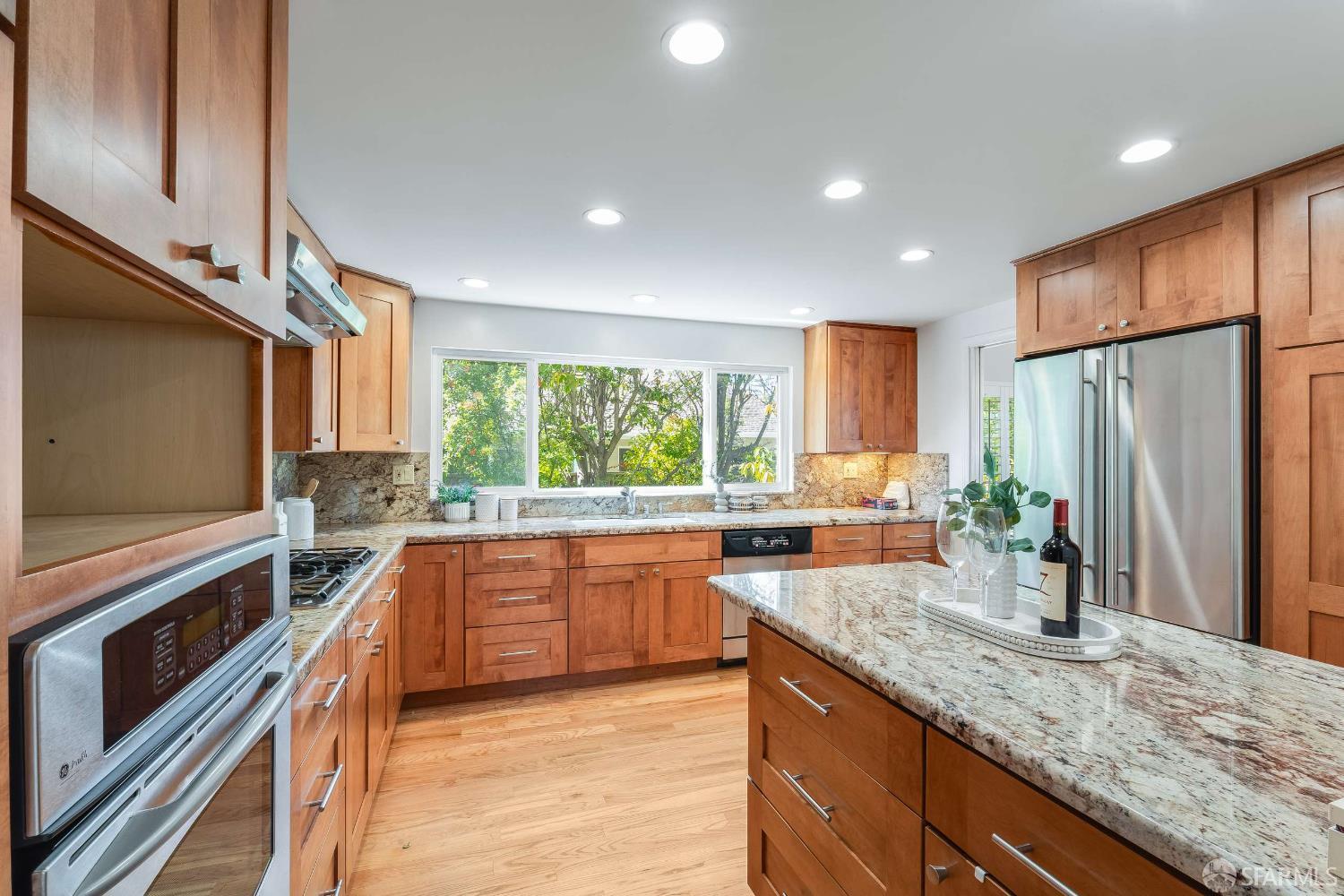 913 Laguna Circle