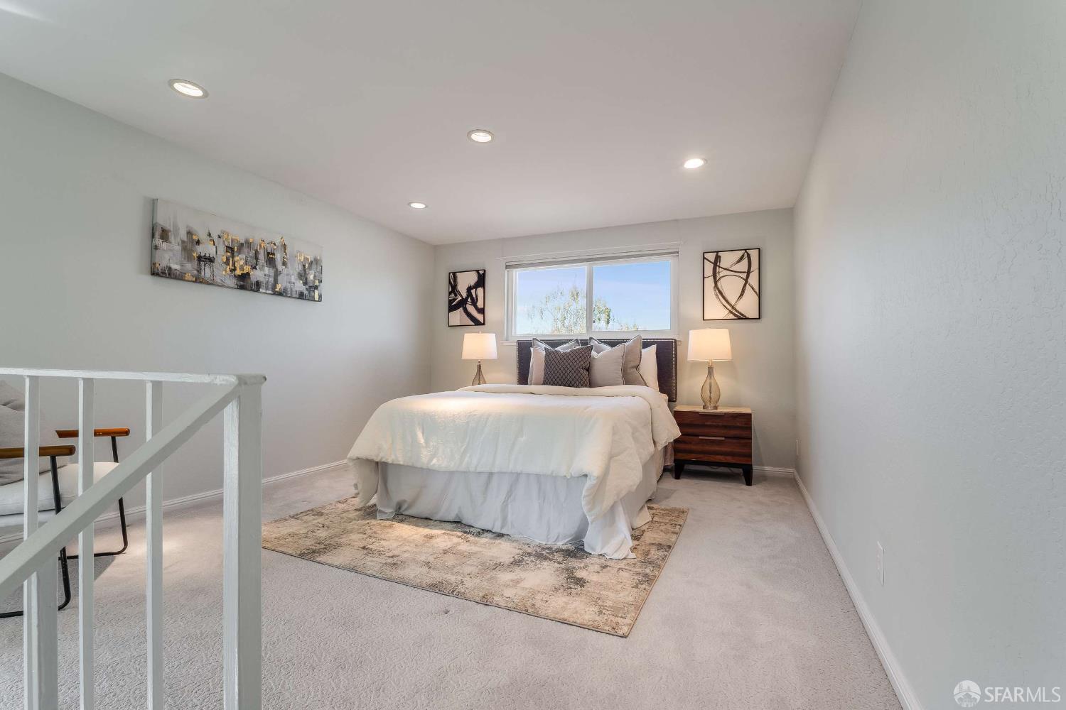 913 Laguna Circle