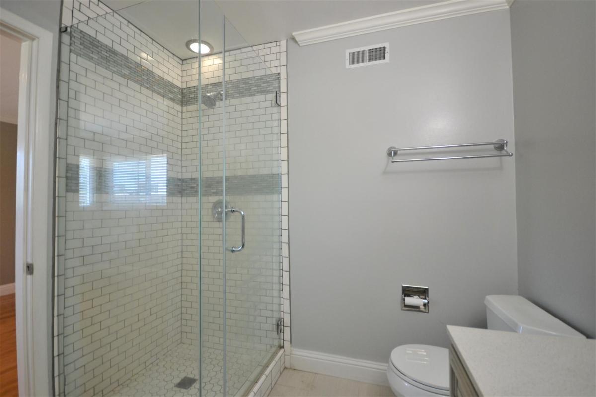926 Bermuda DR