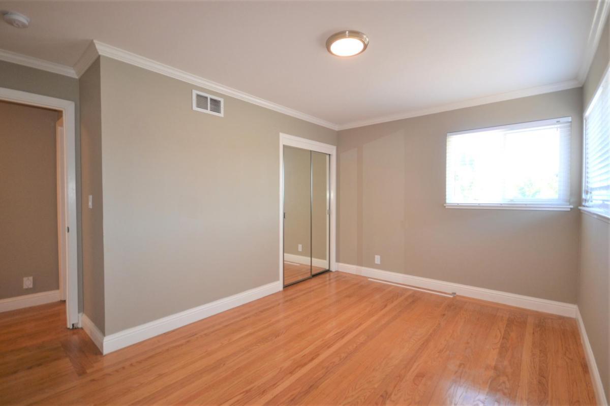 926 Bermuda DR