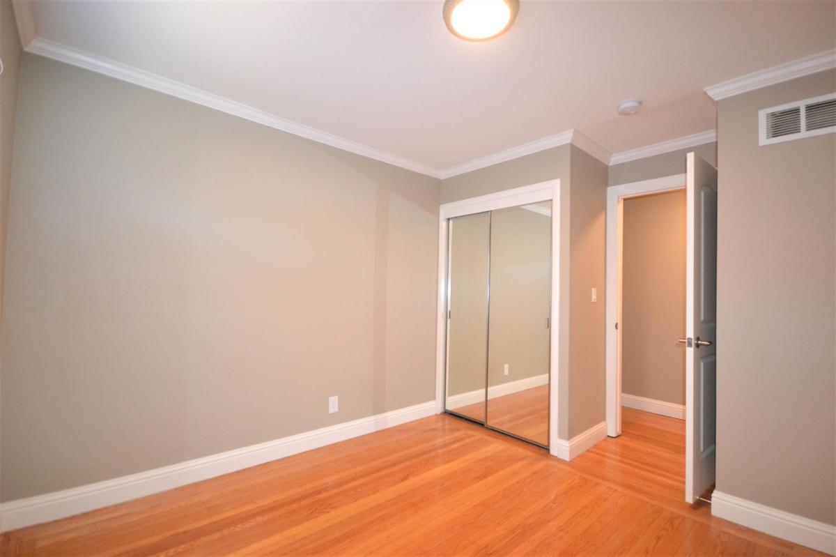 926 Bermuda DR