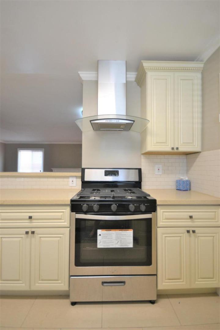 926 Bermuda DR