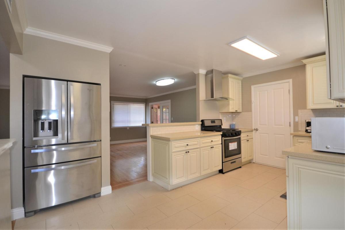 926 Bermuda DR