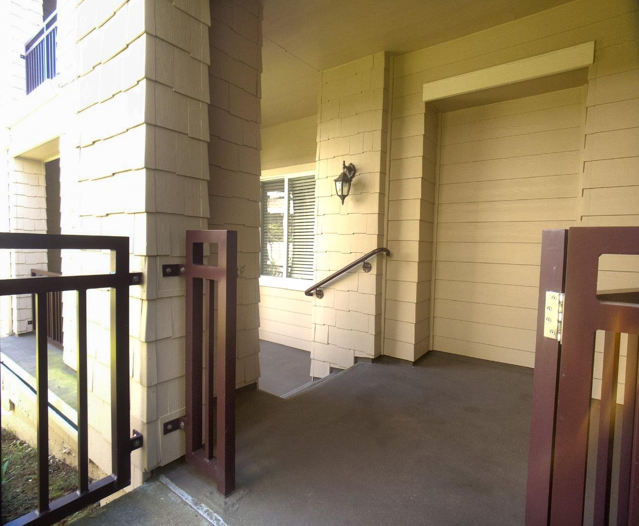 131 Golden Eagle LN