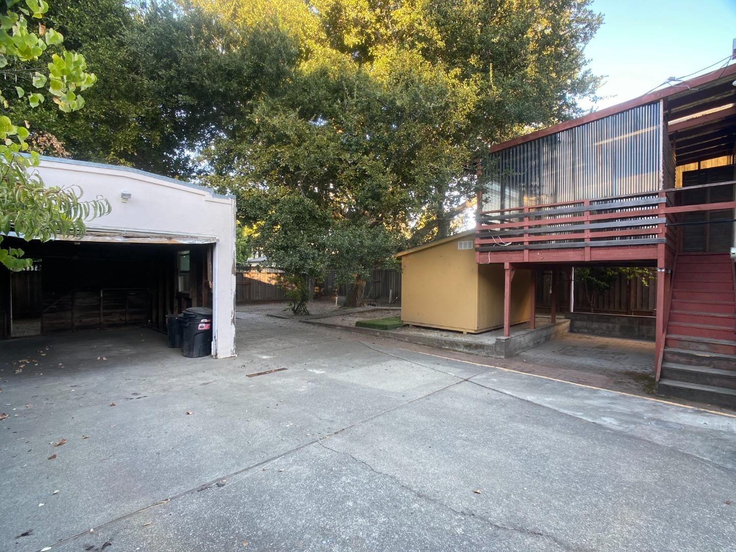 1150 Vancouver AVE