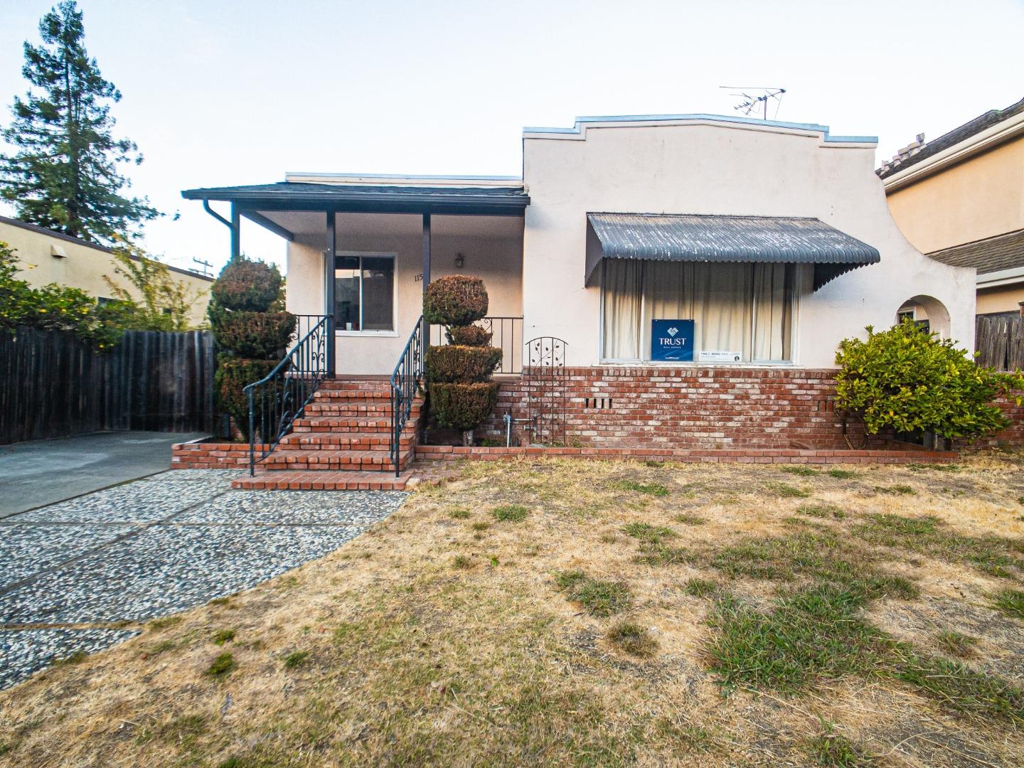 1150 Vancouver AVE