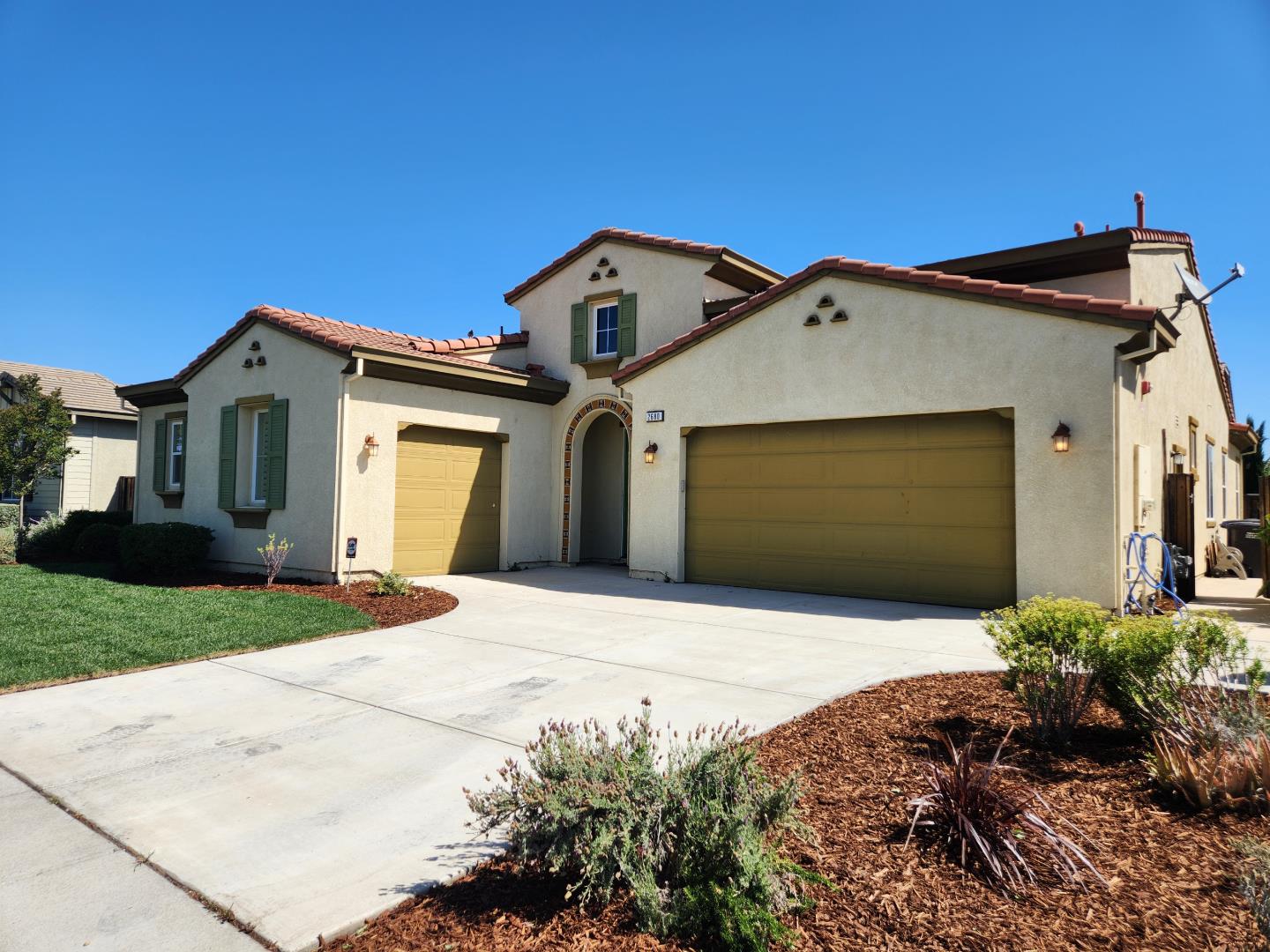 2680 Manresa Shore LN
