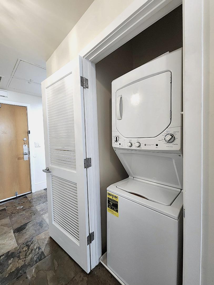 334 Santana Row 247