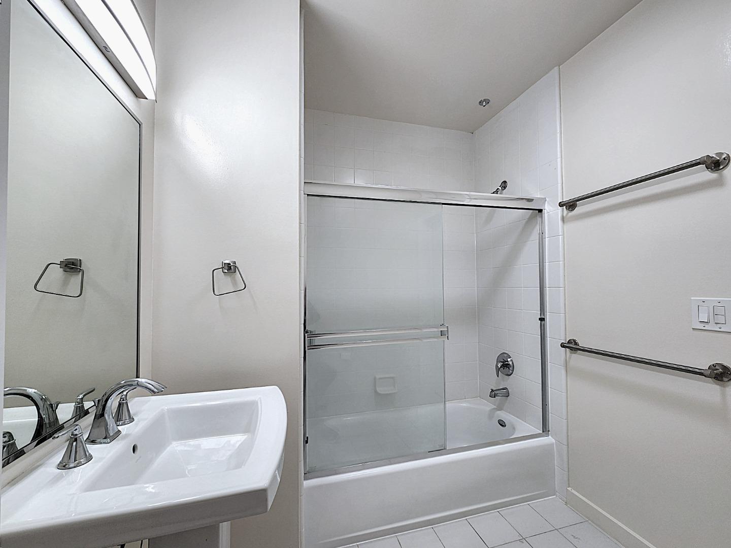 334 Santana Row 242