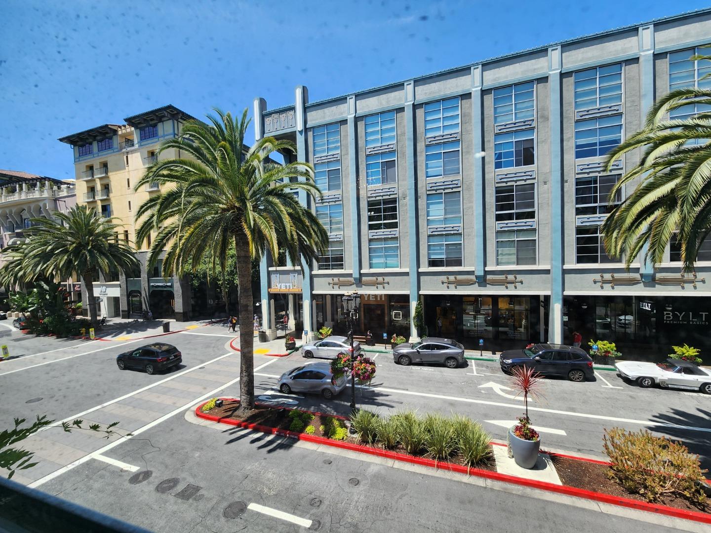 334 Santana Row 242