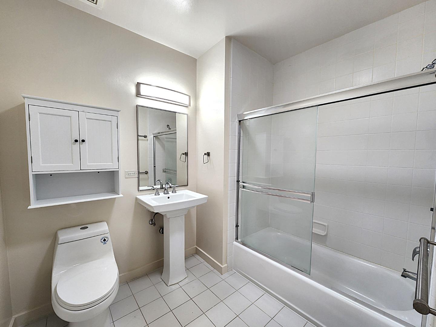 334 Santana Row 242