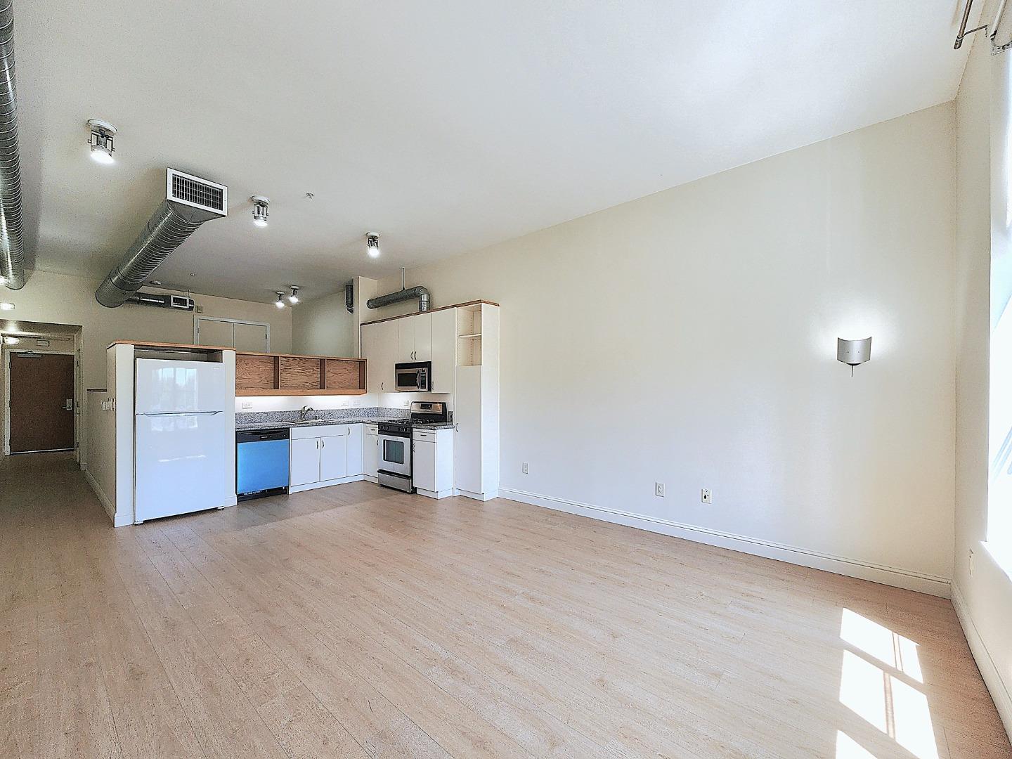 334 Santana Row 242