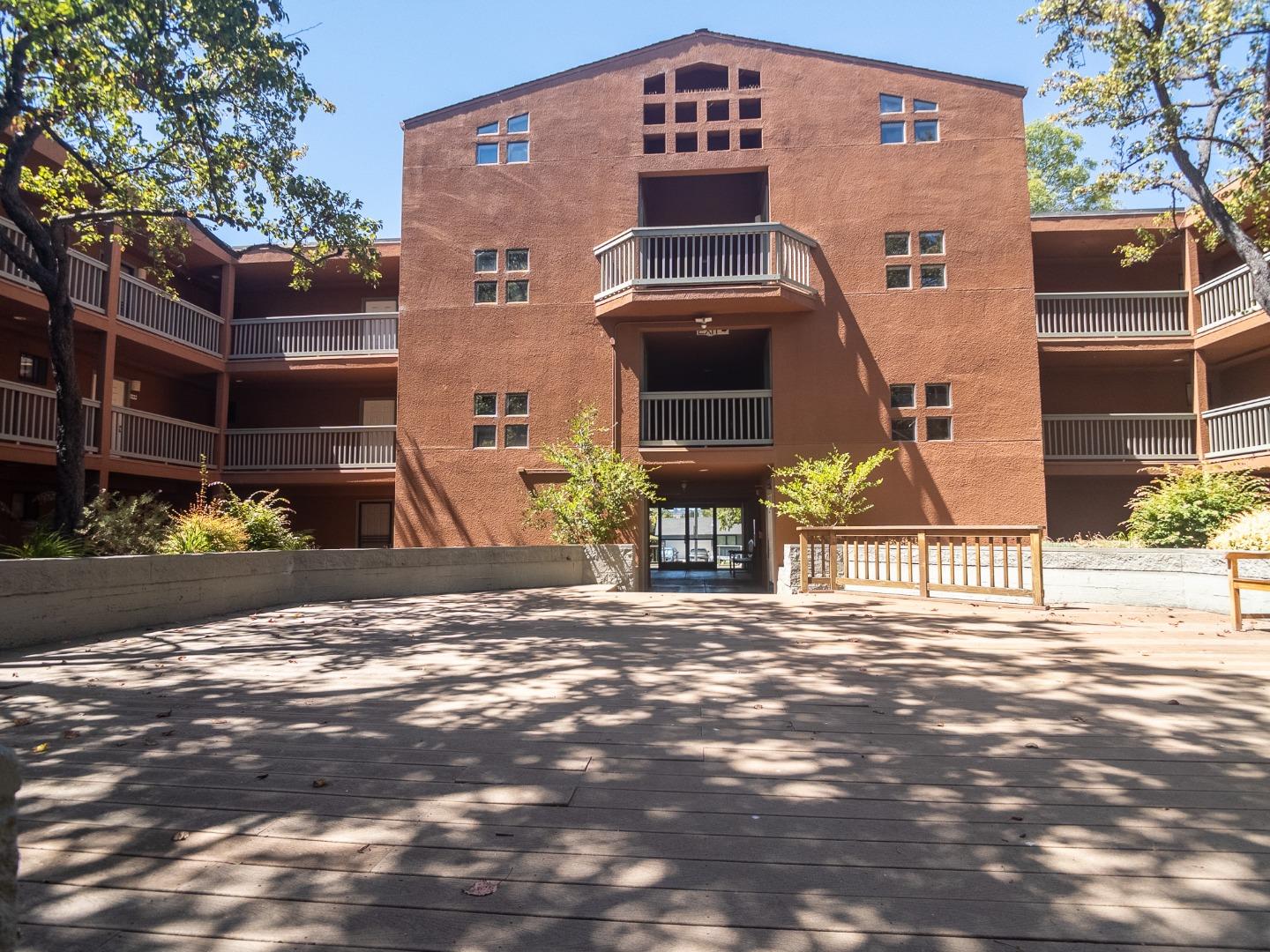 2425 South Norfolk Street 106