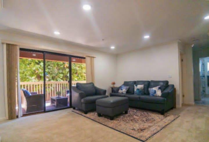 2425 South Norfolk Street 106