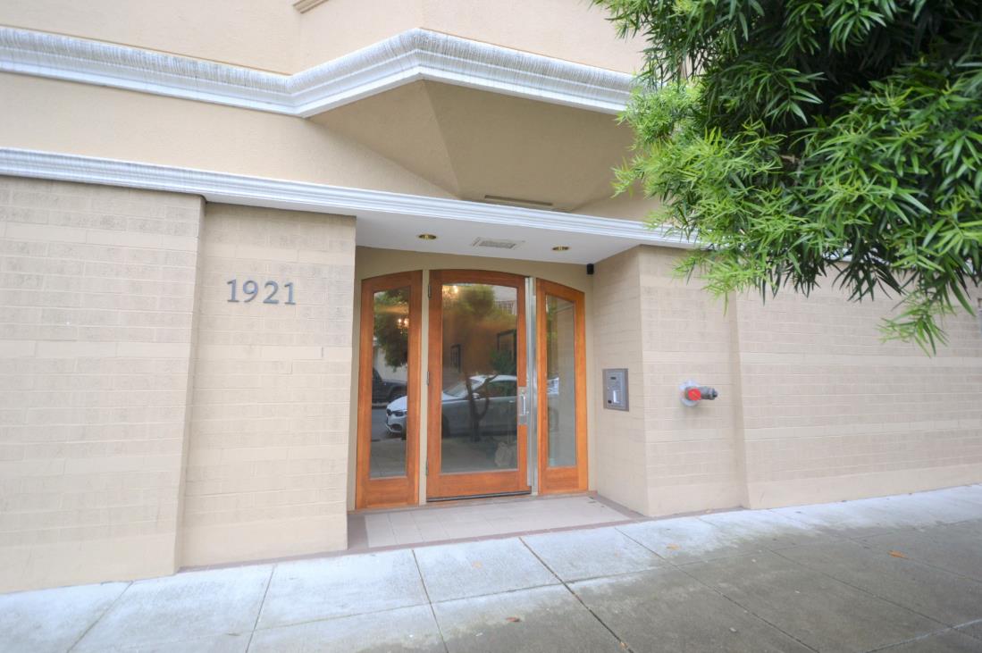 1921 Jefferson Street 204