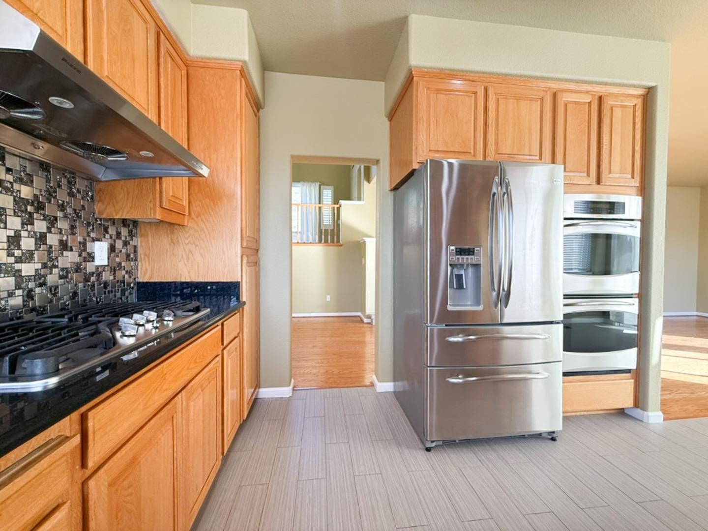15 Parkridge Circle