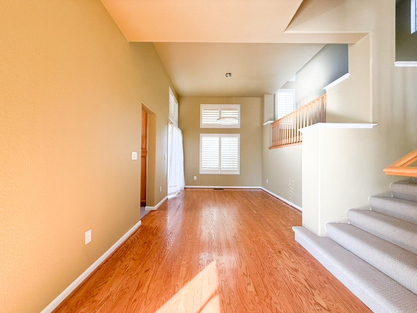 15 Parkridge Circle