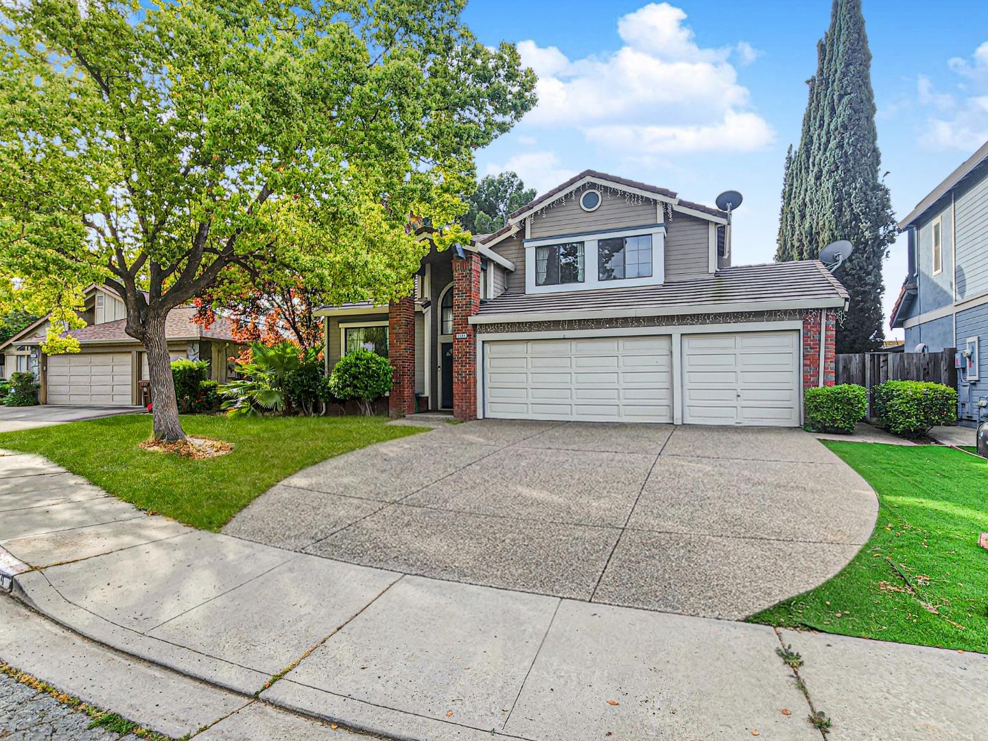 4504 Deerhorn Court