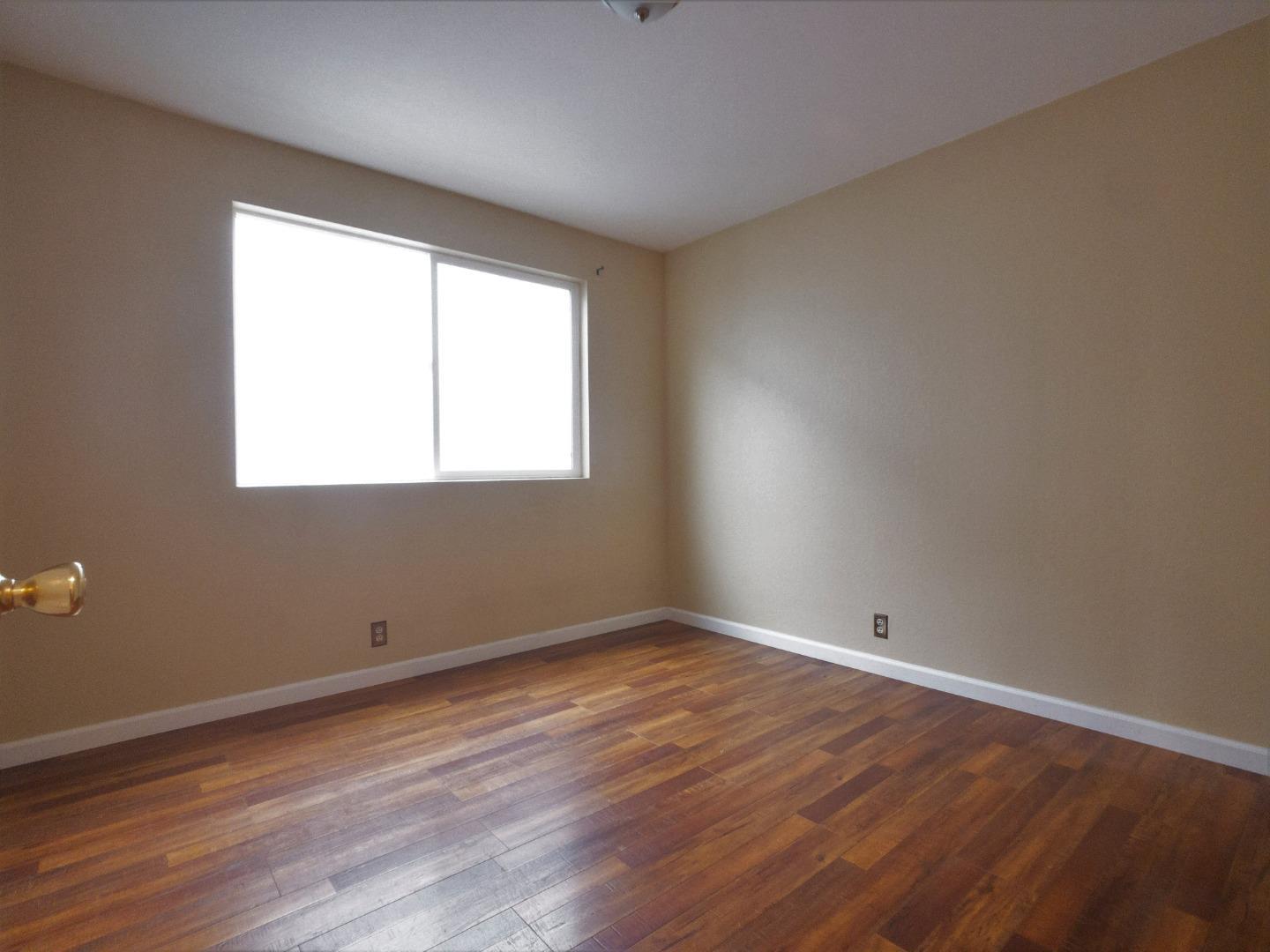 1215 Skyline Drive
