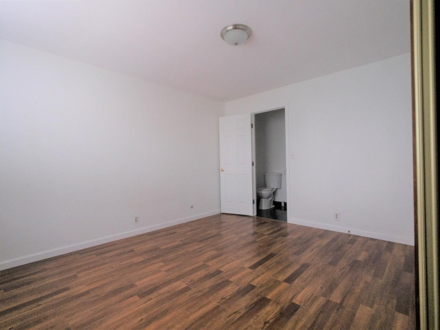 1215 Skyline Drive