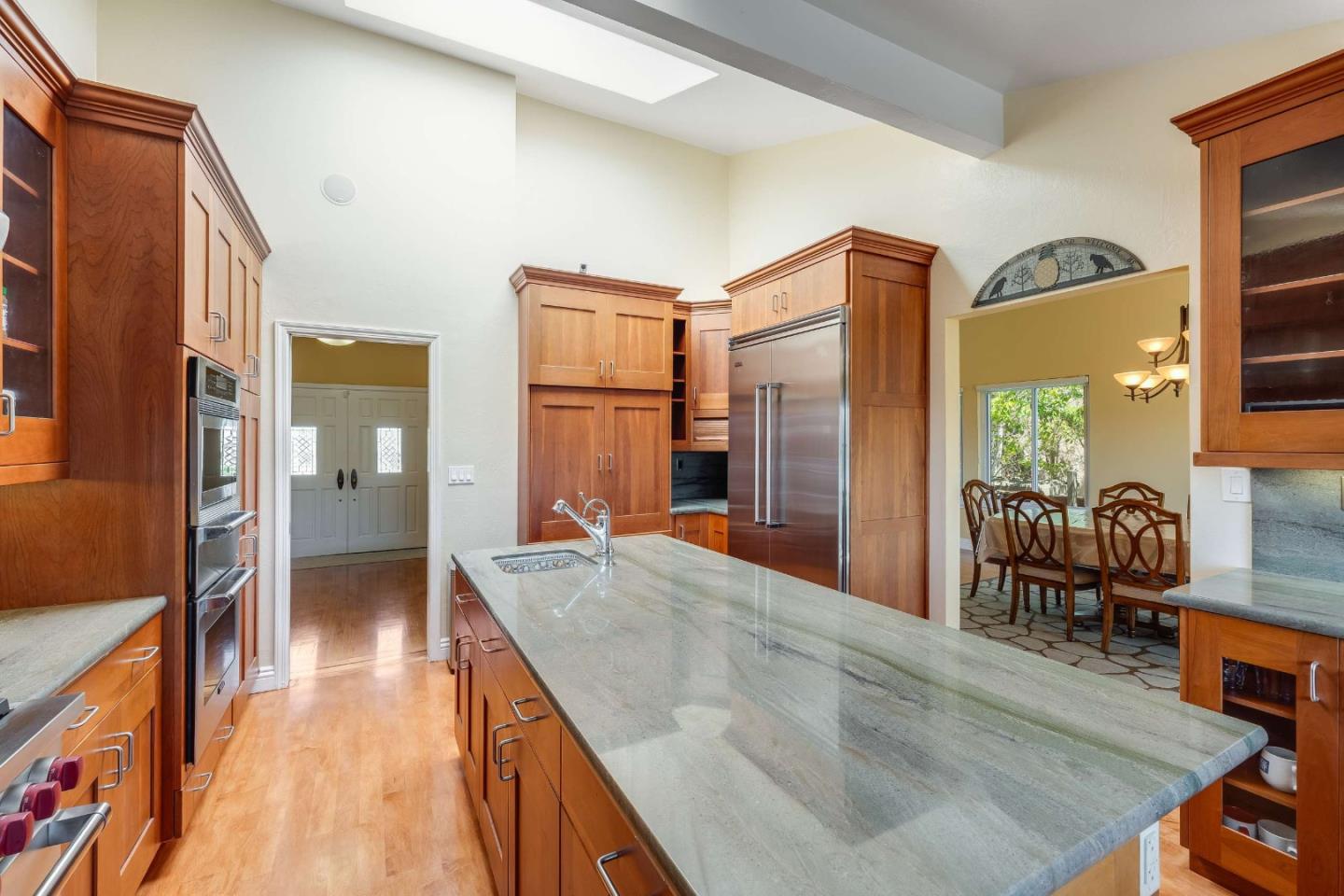208 Crestview DR