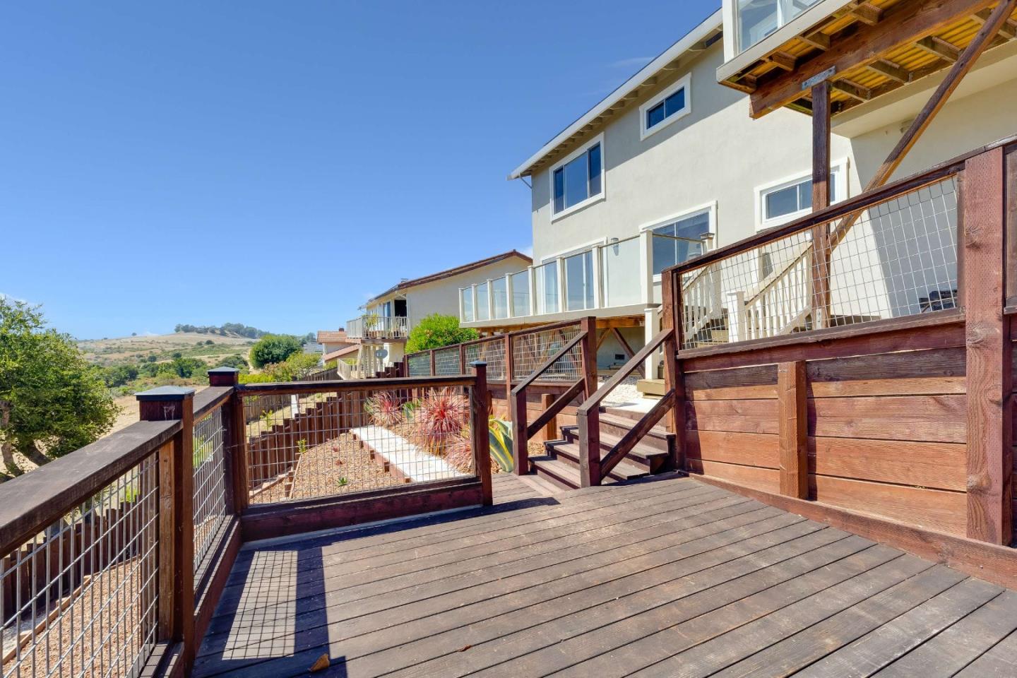 208 Crestview DR