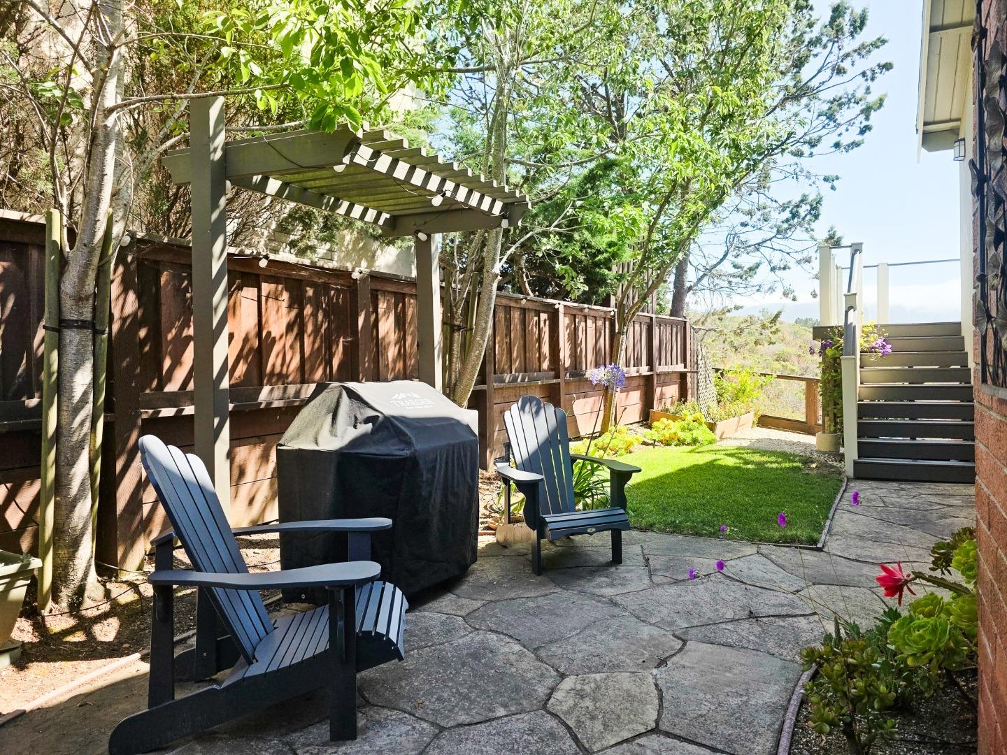 208 Crestview DR