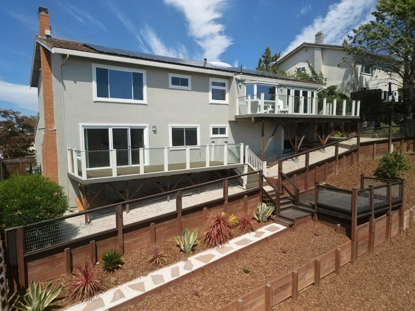 208 Crestview DR