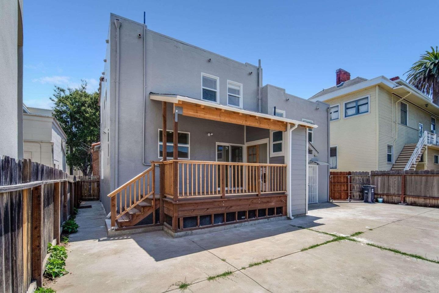 1305 Walnut ST