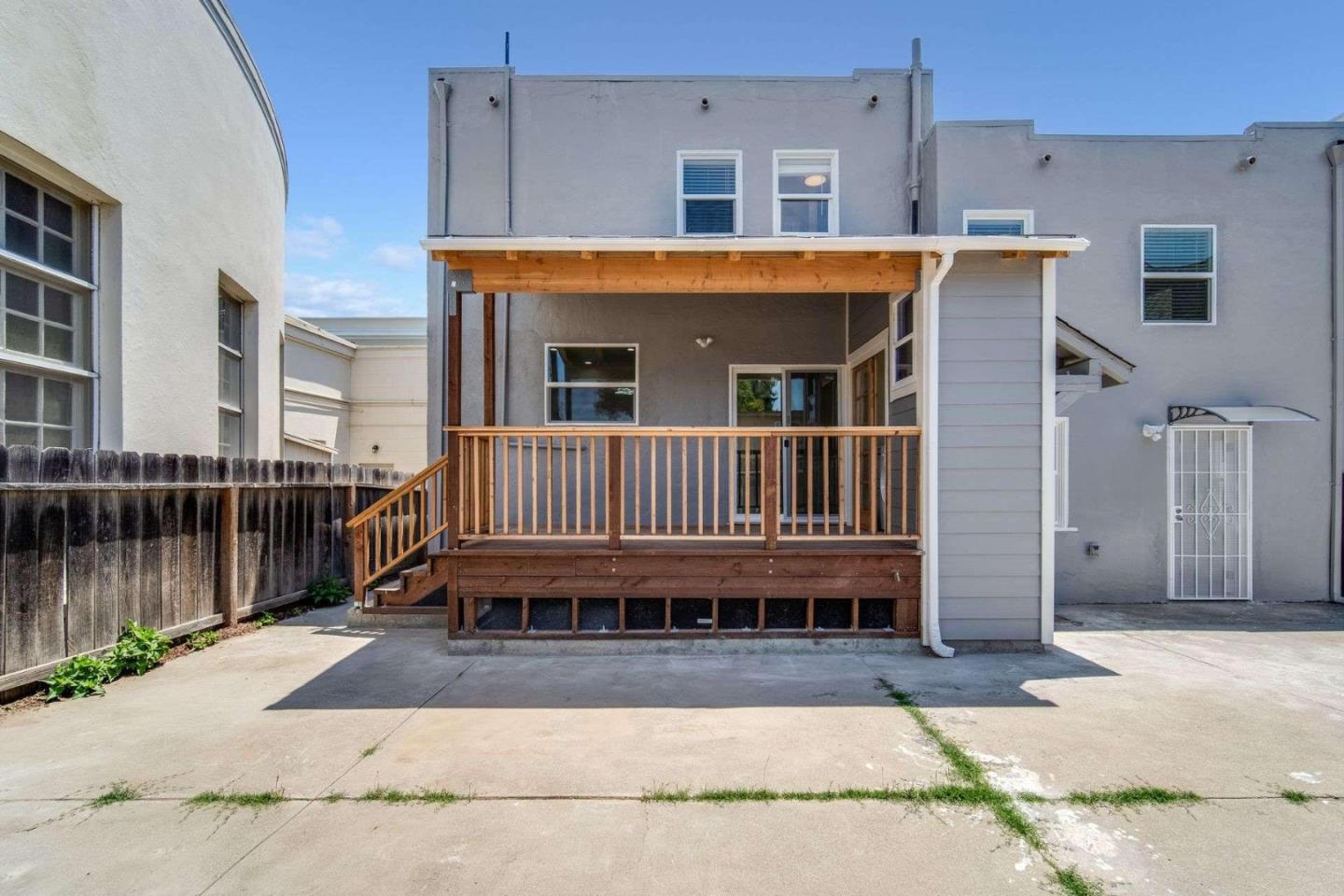1305 Walnut ST