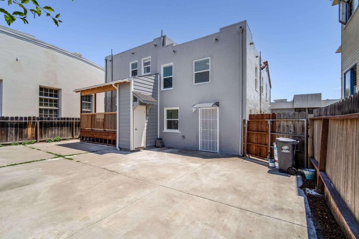 1305 Walnut ST