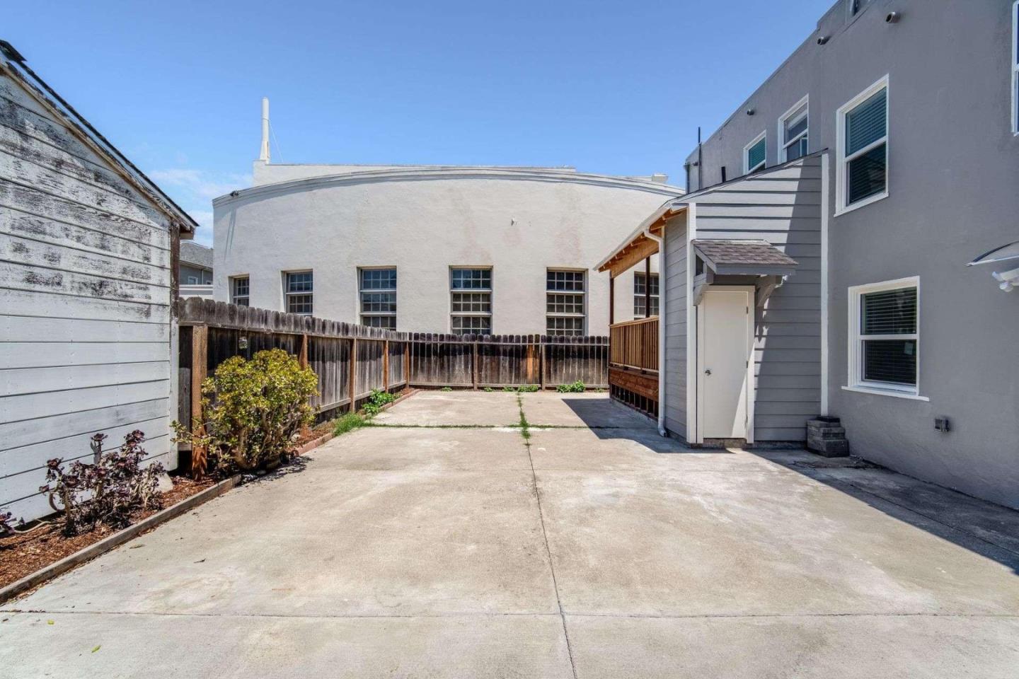 1305 Walnut ST