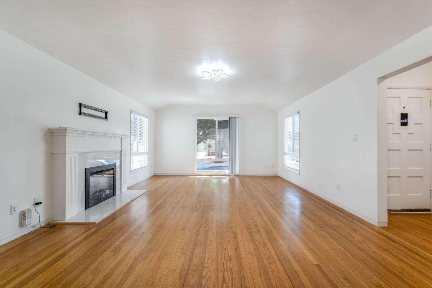 1305 Walnut ST