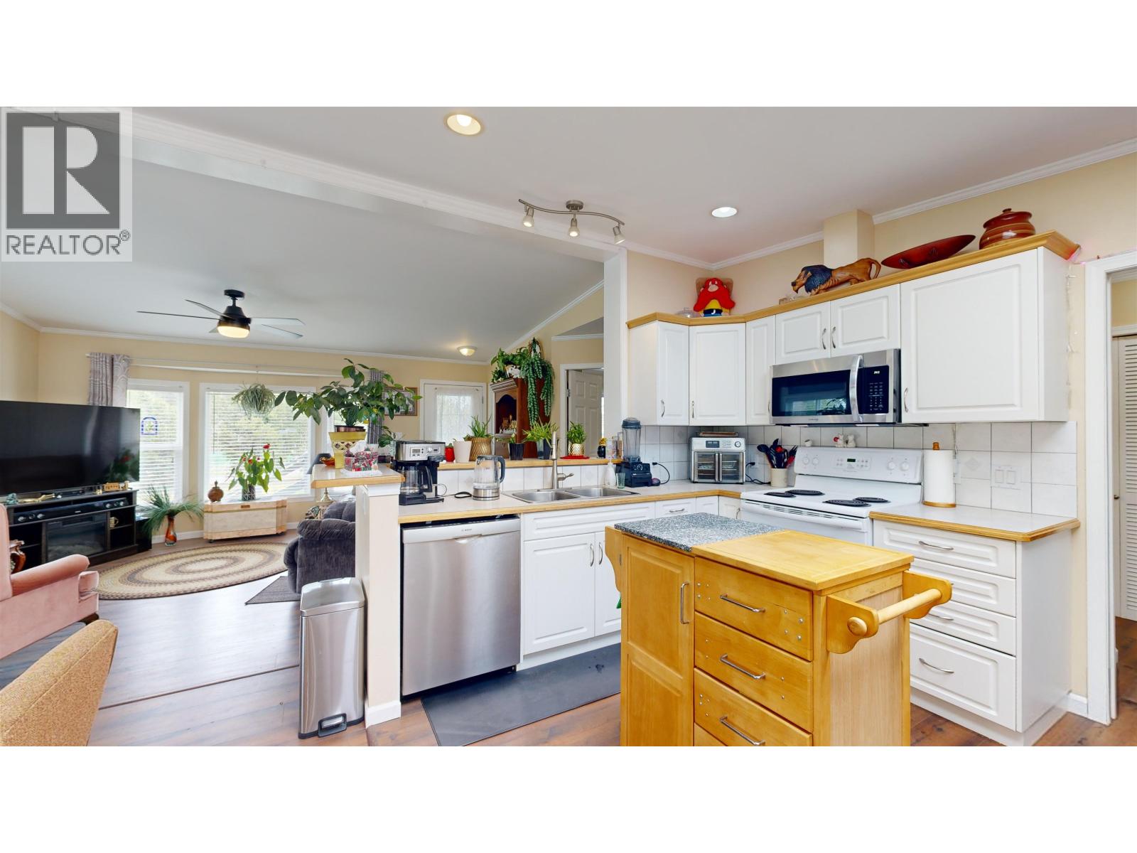 7028 N NETHERLAND ROAD