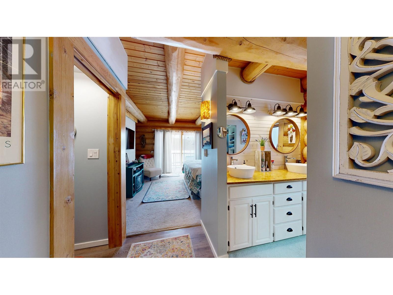 8494 GERALD CRESCENT